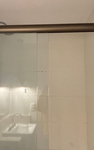 Apartamento à venda com 63m², 2 quartos e 1 vaga Apartamento à venda com 63m², 2 quartos e 1 vagaBanheiro Social