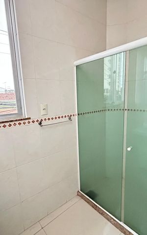 Casa para alugar com 300m², 3 quartos e 2 vagasBanheiro 2