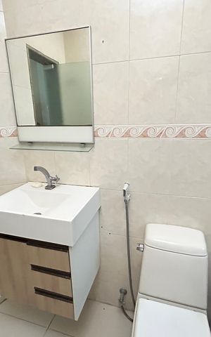 Casa para alugar com 300m², 3 quartos e 2 vagasBanheiro 1