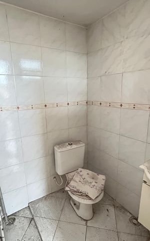 Casa para alugar com 300m², 3 quartos e 2 vagasBanheiro 3