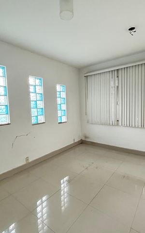 Casa para alugar com 300m², 3 quartos e 2 vagasSala 1