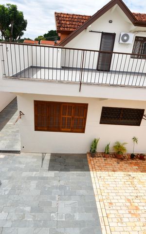 Casa à venda com 265m², 5 quartos e 10 vagasSala - Edícula Vista