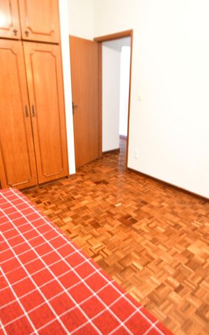 Casa à venda com 265m², 5 quartos e 10 vagasQuarto 2