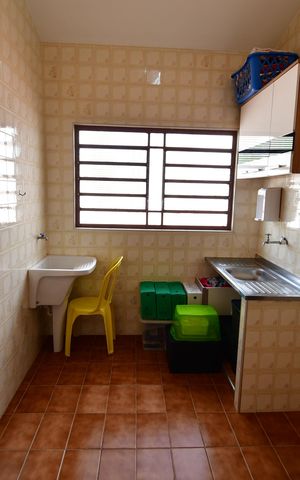 Casa à venda com 265m², 5 quartos e 10 vagasCozinha - Edícula