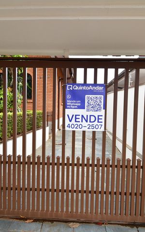 Casa à venda com 265m², 5 quartos e 10 vagasPlaca