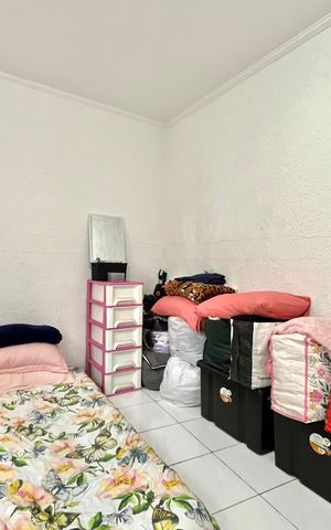 Casa à venda com 110m², 2 quartos e 2 vagas Casa à venda com 110m², 2 quartos e 2 vagasEdícula