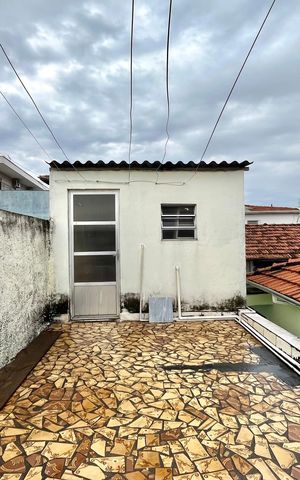 Casa à venda com 110m², 2 quartos e 2 vagas Casa à venda com 110m², 2 quartos e 2 vagasÁrea externa