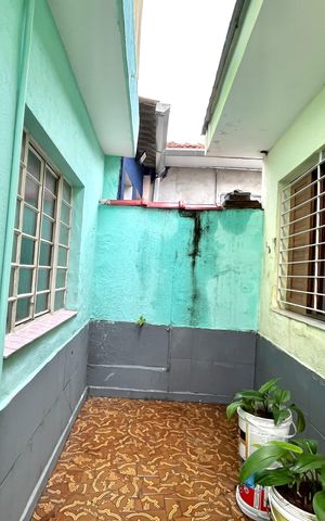 Casa à venda com 110m², 2 quartos e 2 vagas Casa à venda com 110m², 2 quartos e 2 vagasQuintal