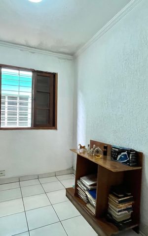 Casa à venda com 110m², 2 quartos e 2 vagas Casa à venda com 110m², 2 quartos e 2 vagasCloset do Quarto 2