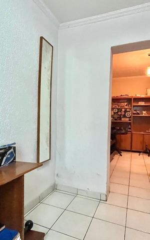 Casa à venda com 110m², 2 quartos e 2 vagas Casa à venda com 110m², 2 quartos e 2 vagasCloset do Quarto 2
