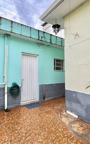 Casa à venda com 110m², 2 quartos e 2 vagas Casa à venda com 110m², 2 quartos e 2 vagasQuintal