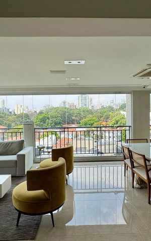 Apartamento à venda com 244m², 4 quartos e 4 vagas Apartamento à venda com 244m², 4 quartos e 4 vagasSala
