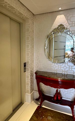 Apartamento à venda com 244m², 4 quartos e 4 vagas Apartamento à venda com 244m², 4 quartos e 4 vagasSala