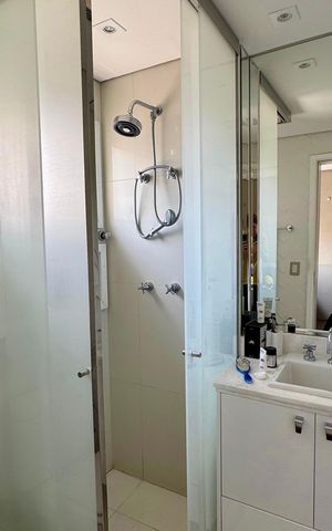 Apartamento à venda com 244m², 4 quartos e 4 vagas Apartamento à venda com 244m², 4 quartos e 4 vagasBanheiro