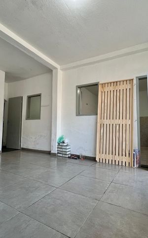 Casa para alugar com 90m², 2 quartos e sem vaga Casa para alugar com 90m², 2 quartos e sem vagaSala