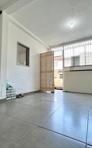 Casa para alugar com 90m², 2 quartos e sem vaga Casa para alugar com 90m², 2 quartos e sem vagaSala