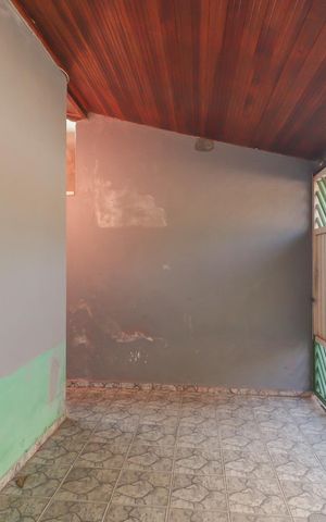 Casa à venda com 190m², 3 quartos e 2 vagas Casa à venda com 190m², 3 quartos e 2 vagasÁrea externa