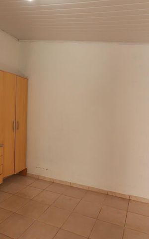 Casa à venda com 190m², 3 quartos e 2 vagas Casa à venda com 190m², 3 quartos e 2 vagasCozinha