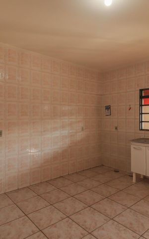 Casa à venda com 190m², 3 quartos e 2 vagas Casa à venda com 190m², 3 quartos e 2 vagasCozinha