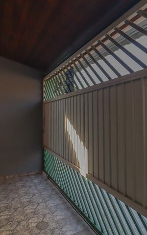 Casa à venda com 190m², 3 quartos e 2 vagas Casa à venda com 190m², 3 quartos e 2 vagasÁrea externa