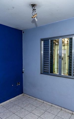 Casa à venda com 413m², 5 quartos e 4 vagas Casa à venda com 413m², 5 quartos e 4 vagasQuarto 2