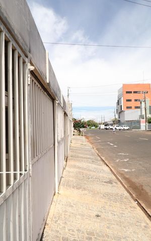 Casa para alugar com 60m², 3 quartos e 1 vagaPlaquinha