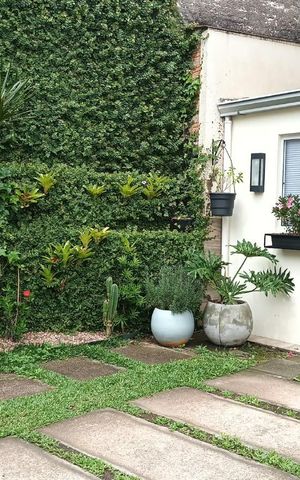 Casa de condomínio à venda com 107m², 3 quartos e 2 vagasFachada