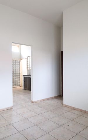 Casa para alugar com 60m², 3 quartos e 1 vagaSala