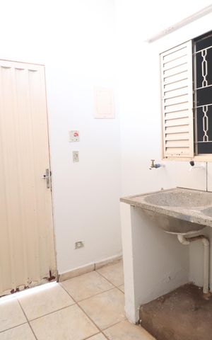 Casa para alugar com 60m², 3 quartos e 1 vagaÁrea de Serviço