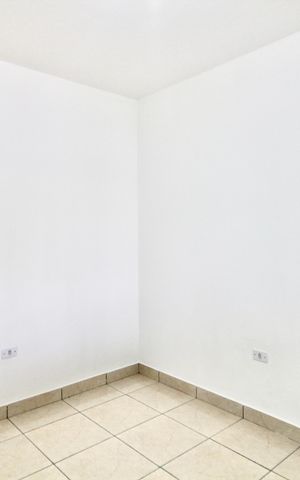 Casa para alugar com 70m², 1 quarto e 1 vaga Casa para alugar com 70m², 1 quarto e 1 vagaSala