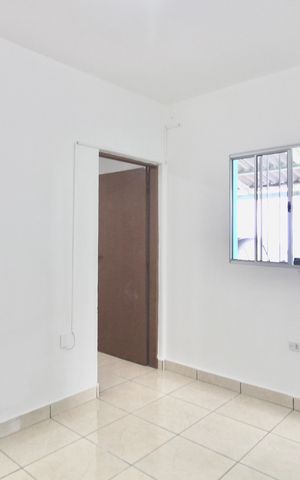 Casa para alugar com 70m², 1 quarto e 1 vaga Casa para alugar com 70m², 1 quarto e 1 vagaSala