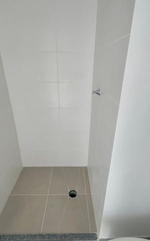 Apartamento à venda com 38m², 2 quartos e 1 vaga Apartamento à venda com 38m², 2 quartos e 1 vagaBanheiro