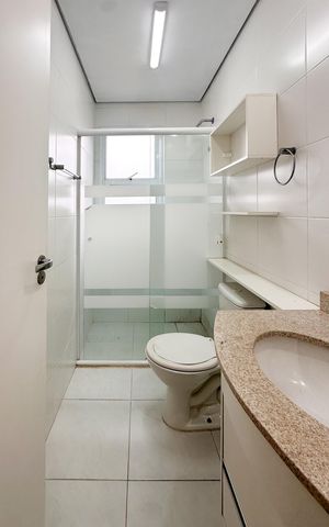 Apartamento para alugar com 70m², 2 quartos e 2 vagas Apartamento para alugar com 70m², 2 quartos e 2 vagasBanheiro da Suíte