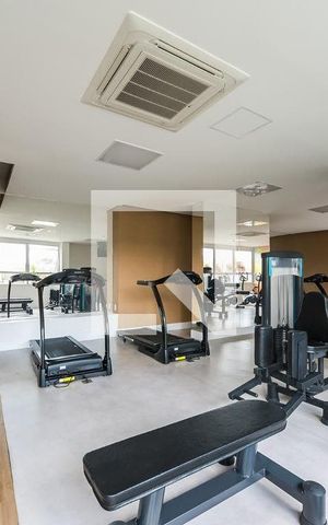 Apartamento para alugar com 70m², 2 quartos e 2 vagas Apartamento para alugar com 70m², 2 quartos e 2 vagasÁrea comum - Academia