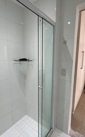 Apartamento para alugar com 70m², 2 quartos e 1 vaga Apartamento para alugar com 70m², 2 quartos e 1 vagaBanheiro da Suíte