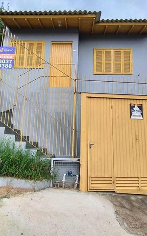 Casa para alugar com 82m², 2 quartos e 1 vaga Casa para alugar com 82m², 2 quartos e 1 vagaFachada