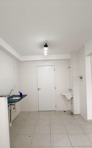 Apartamento à venda com 32m², 2 quartos e sem vaga Apartamento à venda com 32m², 2 quartos e sem vagaSala