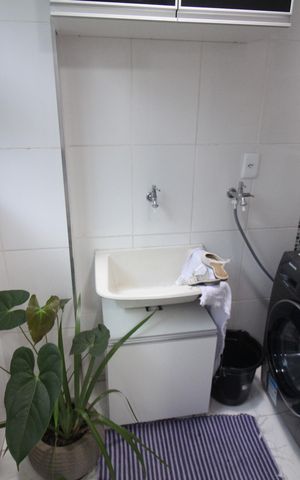 Apartamento à venda com 60m², 2 quartos e 1 vagaCozinha e Área de Serviço
