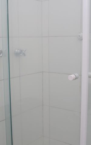 Apartamento à venda com 49m², 2 quartos e 1 vaga Apartamento à venda com 49m², 2 quartos e 1 vagaBanheiro