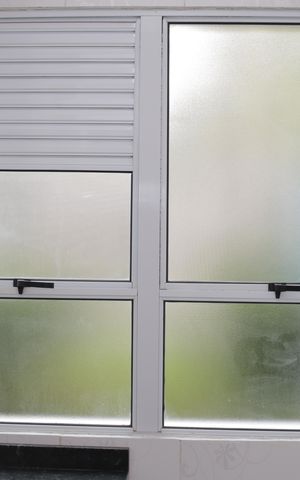 Apartamento à venda com 49m², 2 quartos e 1 vaga Apartamento à venda com 49m², 2 quartos e 1 vagaJanela área de serviço