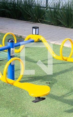 Apartamento à venda com 37m², 2 quartos e 1 vaga Apartamento à venda com 37m², 2 quartos e 1 vagaÁrea comum - Playground