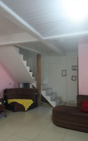 Casa para alugar com 85m², 2 quartos e 2 vagasSala