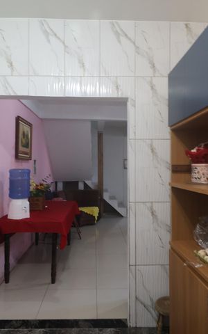Casa para alugar com 85m², 2 quartos e 2 vagasCozinha