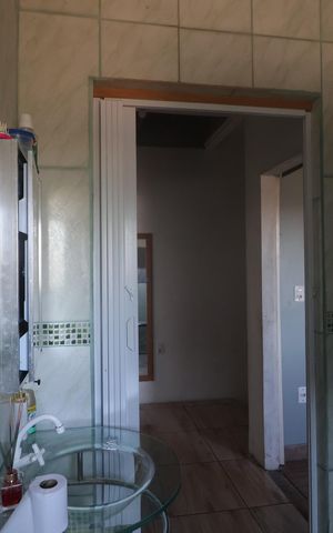 Casa para alugar com 85m², 2 quartos e 2 vagasBanheiro 1