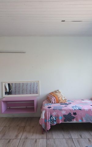 Casa para alugar com 85m², 2 quartos e 2 vagasQuarto 1