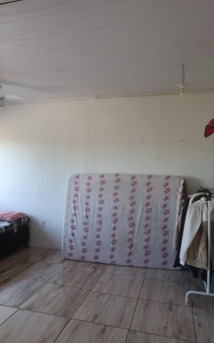 Casa para alugar com 85m², 2 quartos e 2 vagasQuarto 1