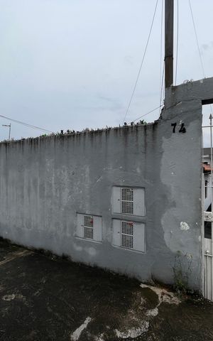 Casa para alugar com 35m², 1 quarto e 1 vaga Casa para alugar com 35m², 1 quarto e 1 vagaFachada + Placa