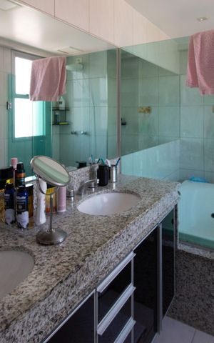 Apartamento para alugar com 140m², 3 quartos e 2 vagas