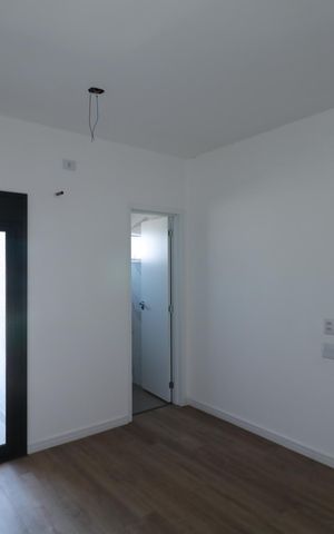 Casa à venda com 152m², 3 quartos e 2 vagas Casa à venda com 152m², 3 quartos e 2 vagasSuíte