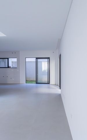 Casa de condomínio à venda com 117m², 2 quartos e 2 vagas Casa de condomínio à venda com 117m², 2 quartos e 2 vagasSala/Cozinha